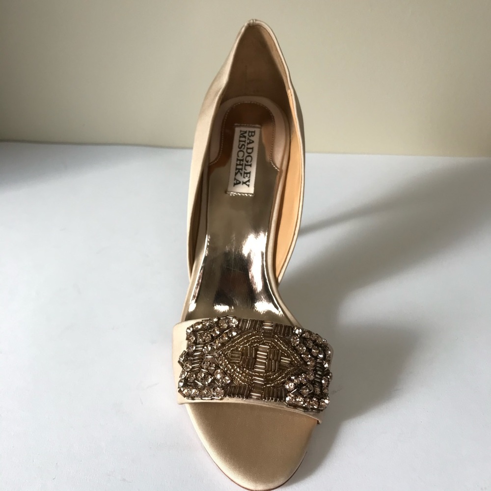 💃🏻 🎉✨ Brand new Badgley Mischka size 8
